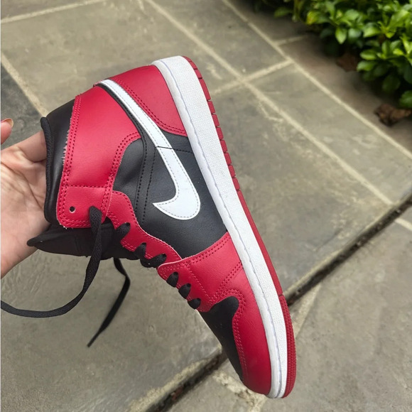 Nike Air Jordan 1 Black and Red High-Top Sneakers, men’s size 9.5 - Picture 7 of 10